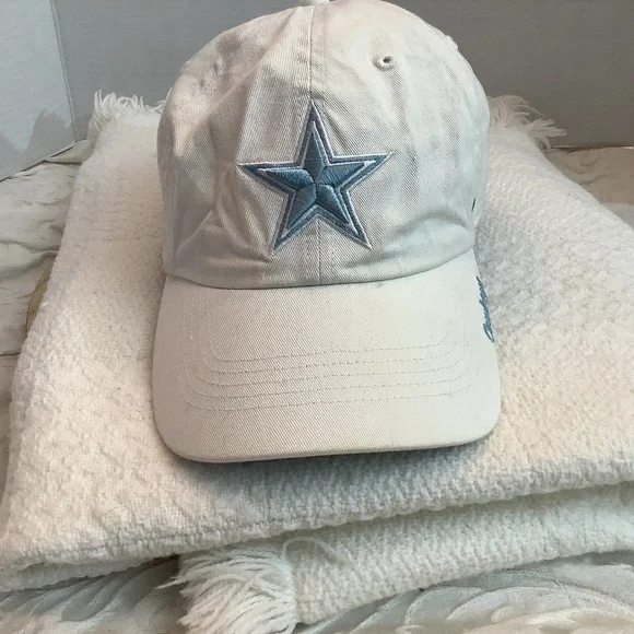 EUC Dallas cowboy NFL Ladies ball cap white - Picture 1 of 10